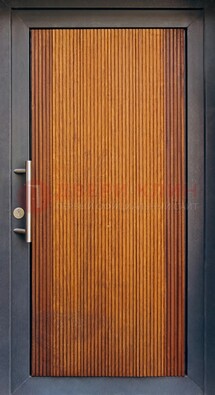 Коричневая входная дверь c МДФ панелью ЧД-03 в частный дом в Вологде