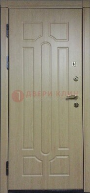 Светлая железная дверь с МДФ ДМ-21 в дом в Вологде