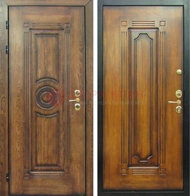 Коричневая металлическая дверь с массивом дуба с рисунком ДМД-10 в Вологде