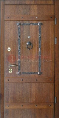 Темная стальная дверь с массивом дуба с ковкой ДМД-37 в Вологде