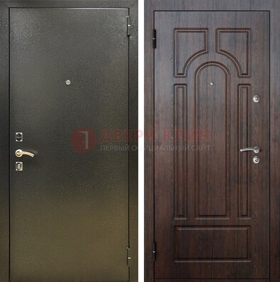Железная темно-серая дверь с порошковым напылением и МДФ Тисненый орех ДП-275 в Вологде