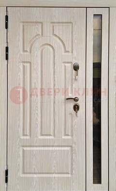 Белая металлическая дверь со стеклом ДС-68 в Вологде