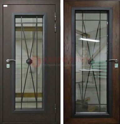Коричневая железная дверь со стеклом для частного дома ДС-8 в Вологде