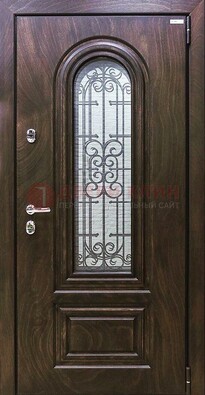 Темная филенчатая железная дверь со стеклом и ковкой ДСК-102 в Вологде