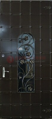 Высокая железная дверь со стеклом и ковкой ДСК-15 в Пскове