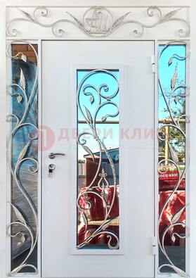 Белая входная дверь порошок со стеклом и ковкой ДСК-165 в Вологде