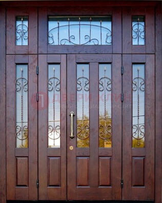 Коричневая парадная дверь с виноритом и ковкой ДВТ-168 в Вологде