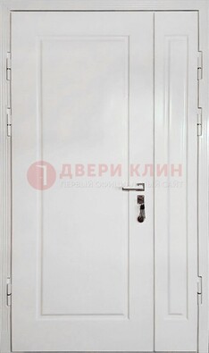 Полуторная металлическая дверь с МДФ в белом цвете ПЛ-24 в Вологде