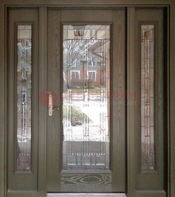 Коричневая стальная дверь с массивом дуба с витражом ВЖ-16 в Вологде
